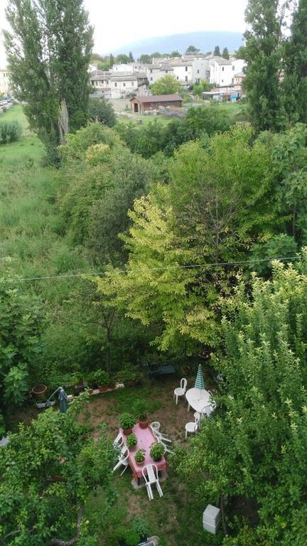 Il Giardino Del Gallo Foligno Ruang foto